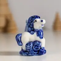 Сувенир керамика подставка "Лошадка с мешком/бочкой монет" бело-синий МИКС 4,2х4х5,5 см Сувенир керамика подставка "Лошадка с мешком/бочкой монет" бело-синий МИКС 4,2х4х5,5 см