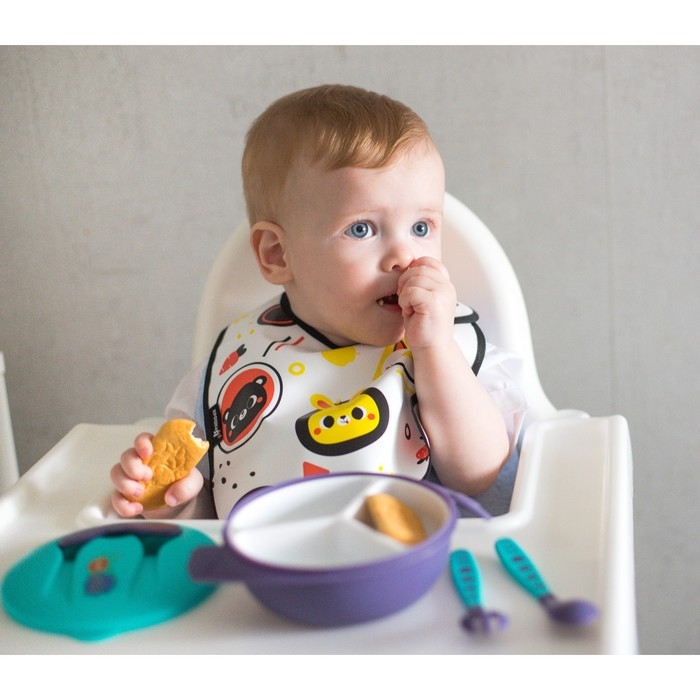 Нагрудник для кормления «Малыши» Г. Доман непромокаемый на липучке, с карманом Нагрудник для кормления «Малыши» Г. Доман непромокаемый на липучке, с карманом