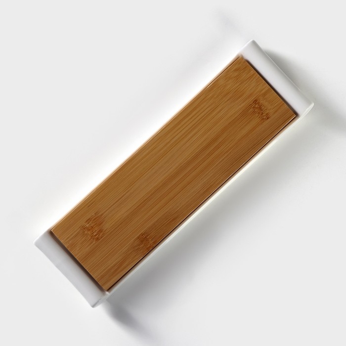 Блюдо для подачи фарфоровое с вставкой из бамбука BellaTenero, 29,5×9×2,3 см Блюдо для подачи фарфоровое с вставкой из бамбука BellaTenero, 29,5×9×2,3 см