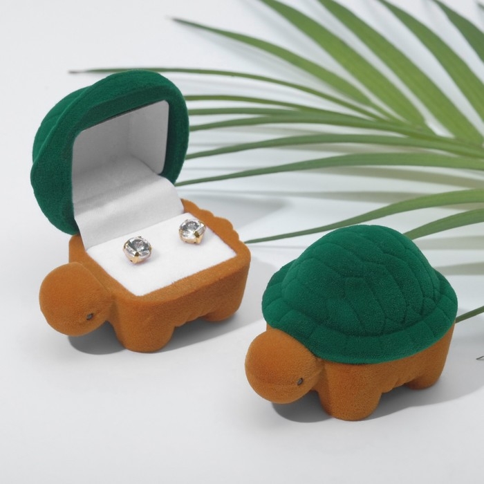 Футляр бархатный под серьги/кольцо «Черепашка», 4,2×6,8, цвет зелёно-коричневый, вставка белая Футляр бархатный под серьги/кольцо «Черепашка», 4,2×6,8, цвет зелёно-коричневый, вставка белая