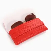 Футляр для очков &laquo;Косичка&raquo;, 16.8&times;2.8&times;7.8 см, красный