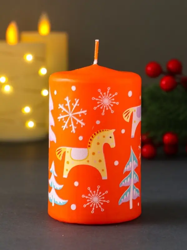 Свеча новогодняя пеньковая "Лошадки" 6х6х8 см