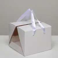Коробка под бенто-торт с ленточками, белая, 18&times;18&times;14 см