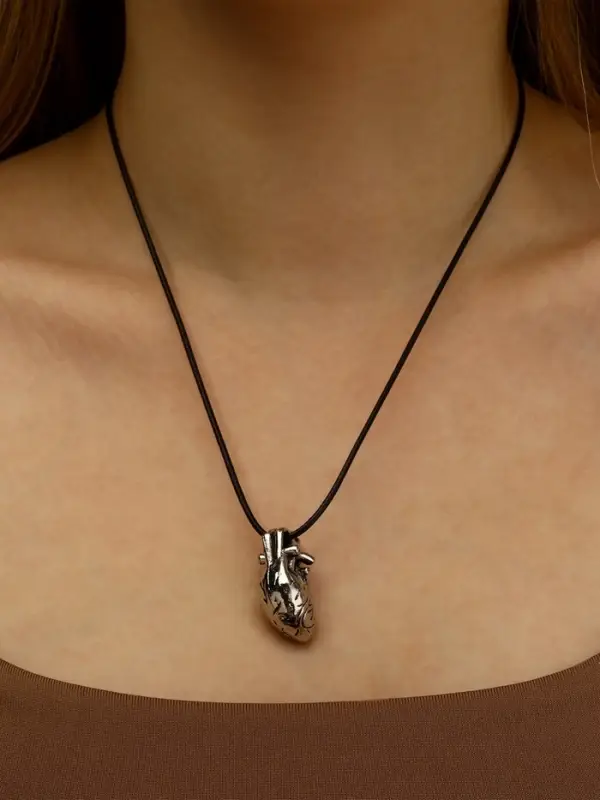 Кулон на шнурке &laquo;Анатомия&raquo;, сердце, цвет чернёное серебро на чёрном шнурке, 43 см