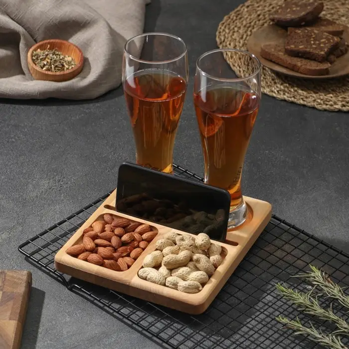 Менажница Adelica, 20&times;18&times;1.8 см, 4 ячейки, пропитано маслом, дерево берёза