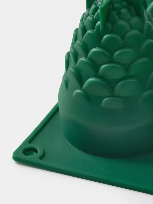 Форма для выпечки 8 ячеек Форма для выпечки 8 ячеек "Шишки" 29,8х17,3х7,5 см, цвет зелёный