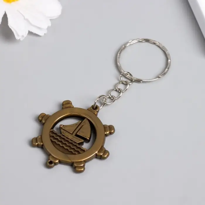 Брелок для ключей на кольце «Корабль в штурвале», пластик под металл, 3.8×3.8 см