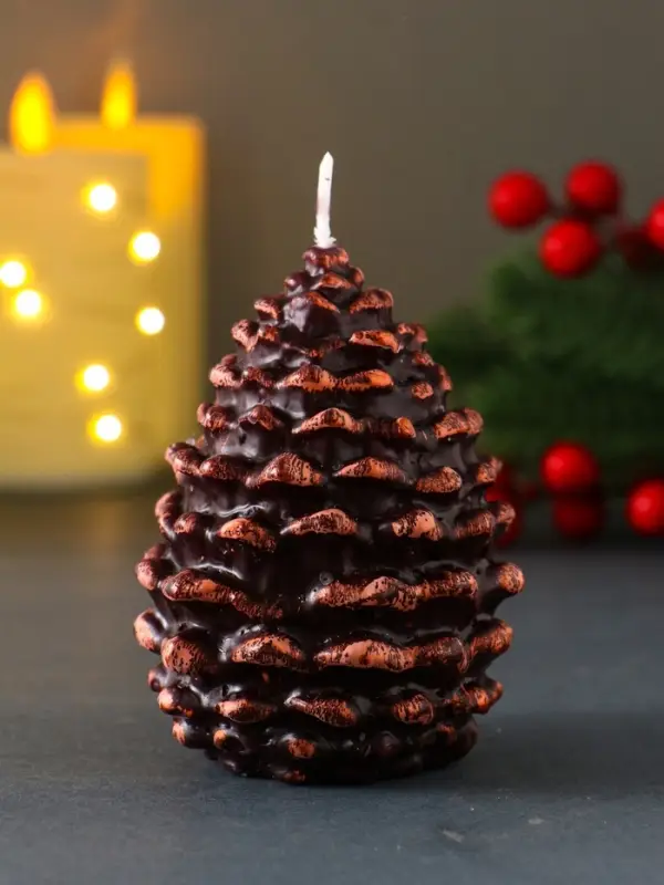 Свеча "Шишка" 65*90мм, декор