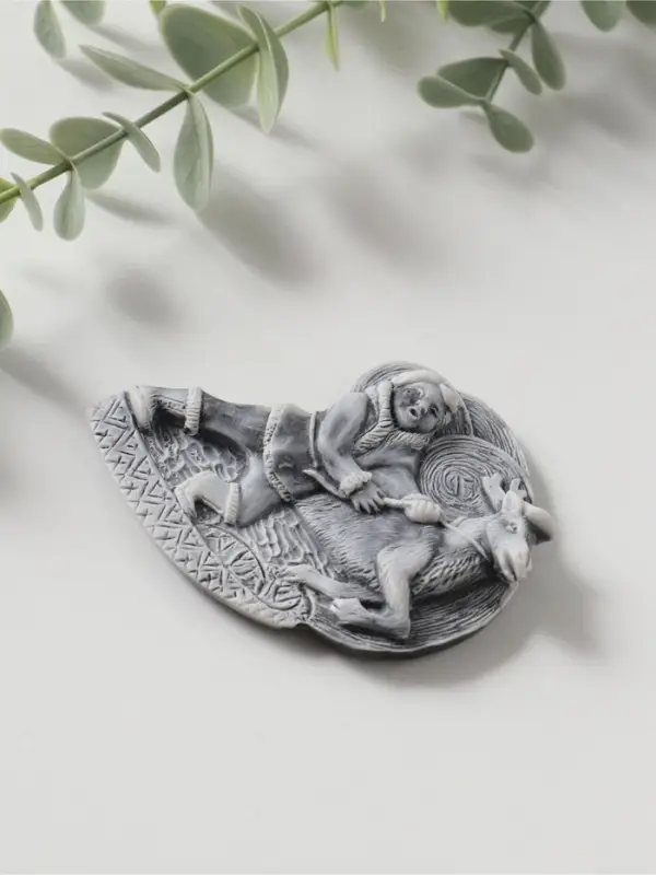 Магнит "Оленевод" (барельеф) , 6,5см