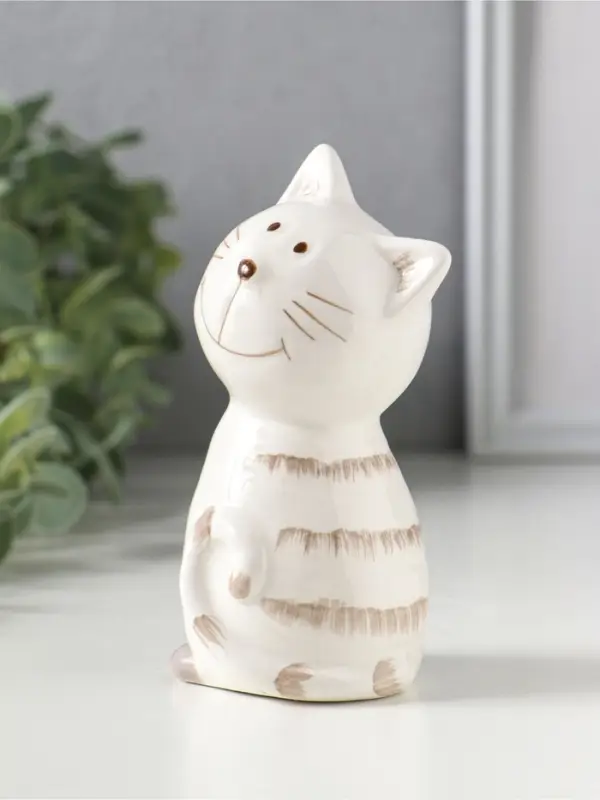 Сувенир керамика "Котейка белый полосатый" 6,5х5,3х11,2 см