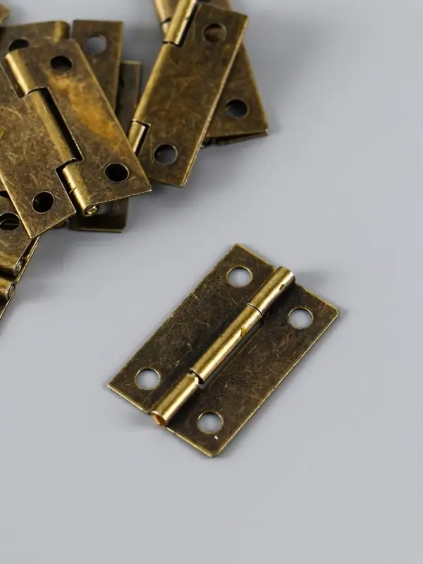 Петля для шкатулки металл с прямыми углами бронза набор 10 шт 2,2х3,68 см Петля для шкатулки металл с прямыми углами бронза набор 10 шт 2,2х3,68 см