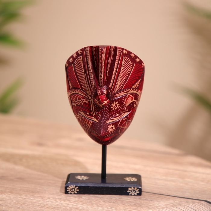 Сувенир Сувенир "Маска" на подставке, батик, дерево 20 см