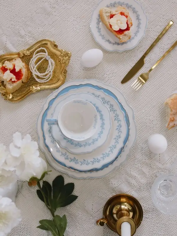 Тарелка WY Royal blue, d=20 см, фарфор, белая