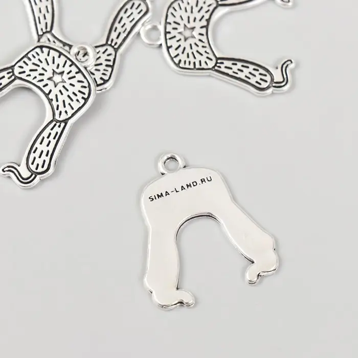 Металлический элемент, декоративная подвеска «Арт Узор. Шапка ушанка со звездой», 2.4×2.6 см