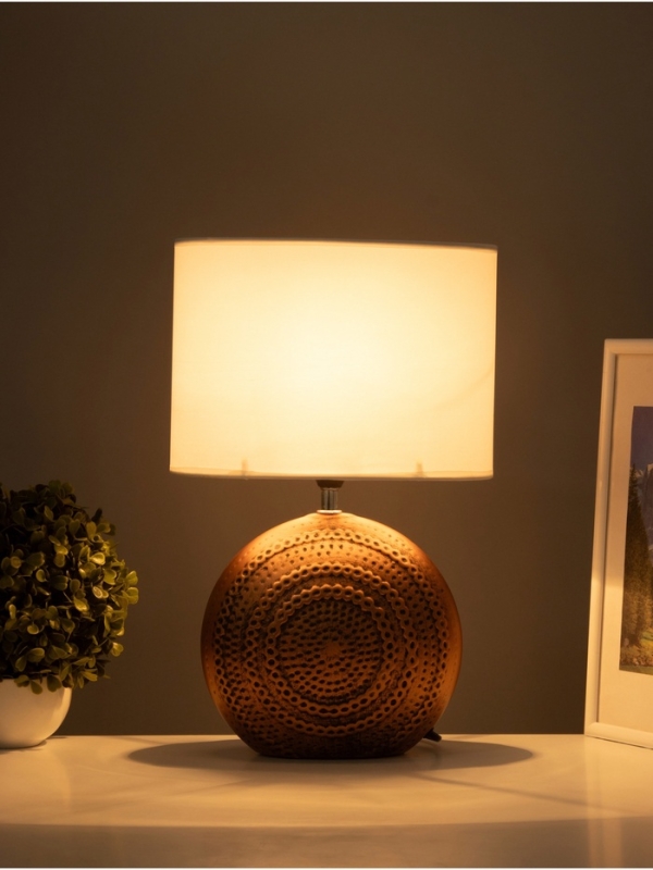 Настольная лампа Настольная лампа "Аико" 1х15Вт Е14 коричневый 25х15х37см