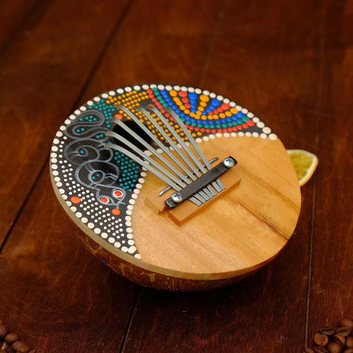 Сувенирный музыкальный инструмент Сувенирный музыкальный инструмент "Калимба круглая" 15х14,5х8 см