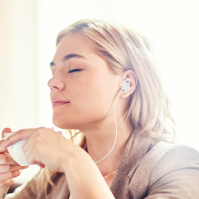 Наушники Hoco M103, проводные, вакуумные, микрофон, 1.2 м, белые Наушники Hoco M103, проводные, вакуумные, микрофон, 1.2 м, белые