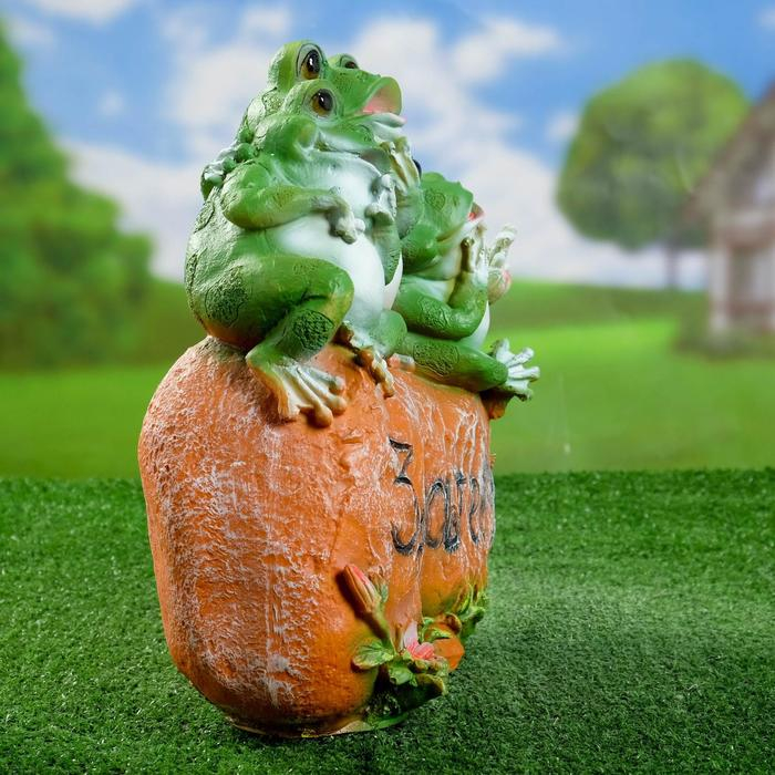 Садовая фигура  Садовая фигура "Лягушка на камне "Здрасте" 35х30см