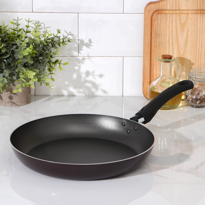 Сковорода «Хозяюшка», d=26 см, съёмная ручка, антипригарное покрытие, цвет бордовый Сковорода «Хозяюшка», d=26 см, съёмная ручка, антипригарное покрытие, цвет бордовый