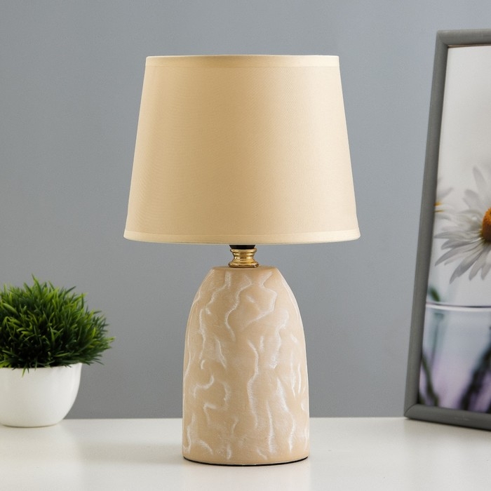 Настольная лампа Настольная лампа "Фенди" Е14 40Вт бежевый 17,8х17,8х30 см RISALUX