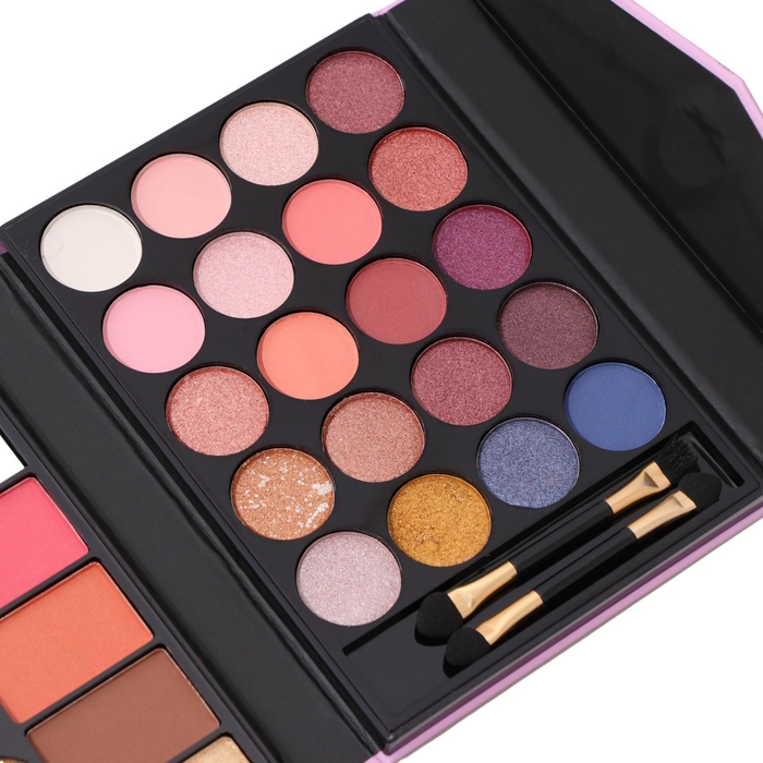 Набор декоративной косметики «Цветочная леди №2» Набор декоративной косметики «Цветочная леди №2»