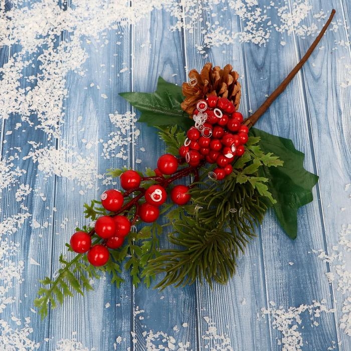 Декор  Декор "Зимняя магия" хвоя ягоды шишка, 27 см