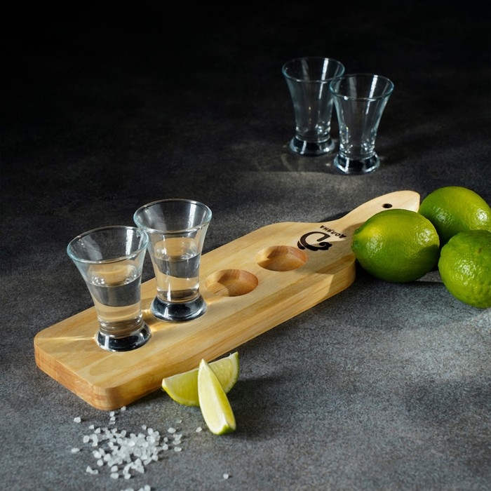 Доска для подачи с ручкой, 35×9×1,8 см, на 4 шота, диаметр ячеек 3,9 см,с пропиткой, берёза Доска для подачи с ручкой, 35×9×1,8 см, на 4 шота, диаметр ячеек 3,9 см,с пропиткой, берёза