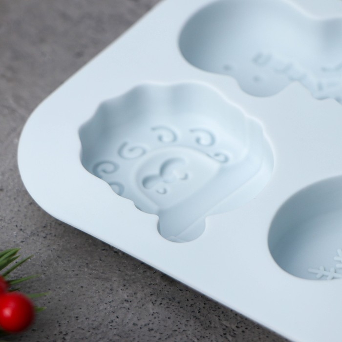 Форма для выпечки новогодняя Доляна «Новогоднее чудо», 18,8×18,3×1,5 см, 11 ячеек, цвет серый Форма для выпечки новогодняя Доляна «Новогоднее чудо», 18,8×18,3×1,5 см, 11 ячеек, цвет серый