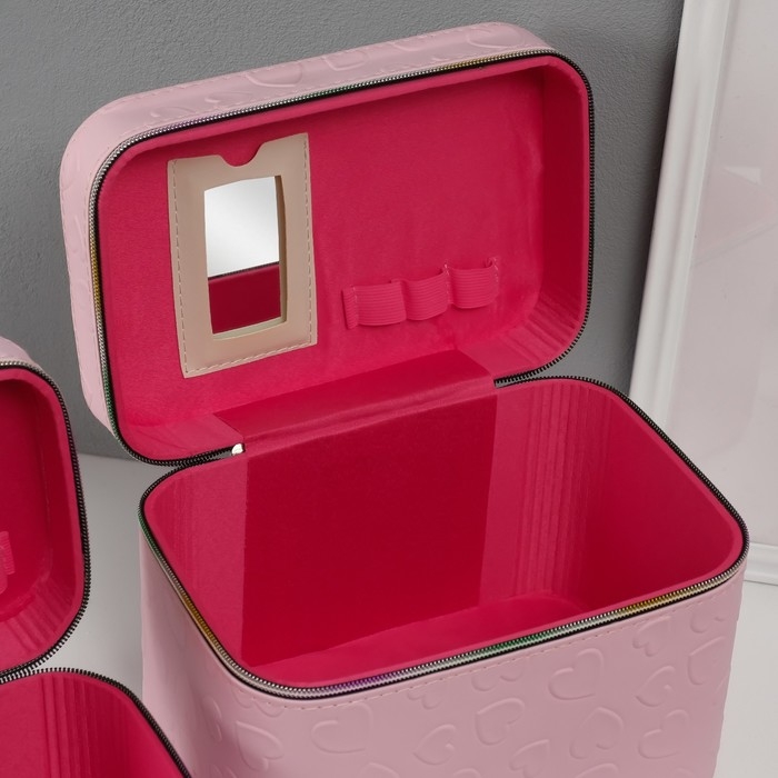 Шкатулка кожзам с зеркалом Шкатулка кожзам с зеркалом "Сердца" св-розовая набор 3 шт 19х10,5х10,5 21х13х14 15х23х17 см