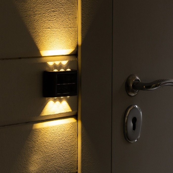 Садовый светильник на солнечной батарее «Настенный», 8.9 × 5.7 × 2 см, 6 LED, свечение тёплое белое Садовый светильник на солнечной батарее «Настенный», 8.9 × 5.7 × 2 см, 6 LED, свечение тёплое белое