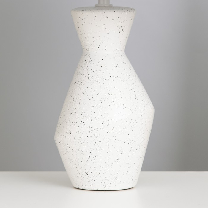 Лампа настольная Лампа настольная "Рене" 1х40Вт Е14 серый 25х25х41см