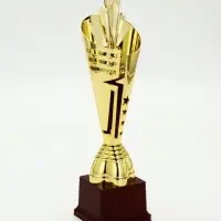 Кубок спортивный 197 С "Три звезды"  цвет зол, на пластиковой подставке, 31 &times; 8,5 &times; 8,5 см