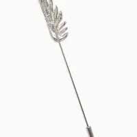Булавка &laquo;Крыло&raquo;, 9&times;1 см, белая в серебре