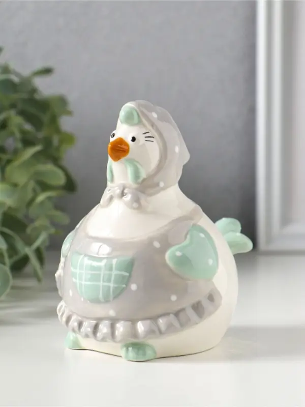 Сувенир керамика "Курочка-наседка в серо-бирюзовом переднике и косынке" 10х7,9х10,4 см