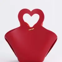 Кожанная подарочная сумочка 10,5 х 5 х 6 см красная