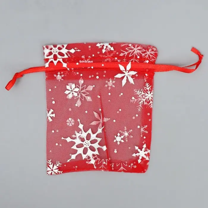 Мешочек подарочный органза «Танец снежинок», тиснение, органза, 10 х 12 см +/- 1.5 см Мешочек подарочный органза «Танец снежинок», тиснение, органза, 10 х 12 см +/- 1.5 см