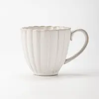 Кружка &laquo;Лотос&raquo;. 335 мл, 13&times;10.5&times;5 см, фарфор, молочная