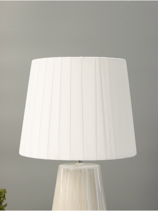 Настольная лампа Настольная лампа "Грация" 1х40Вт Е14 кремовый перламутр 22х22х41см