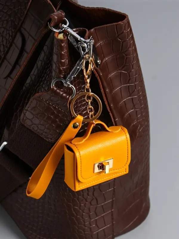 Брелок кожзам с карабином, с ремешком Брелок кожзам с карабином, с ремешком "Сумочка" жёлтый 6,2х2,5х7 см