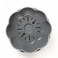 Горшок цветочный &laquo;Лаура&raquo;, пластиковый, с поддоном, 1.6 л, 14&times;14&times;12.5 см, серый