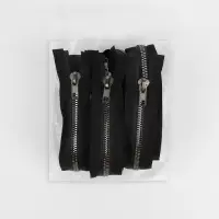 Молния «Трактор», №5, разъёмная, декоративное звено «Акулий зуб», замок автомат, 60 см, цвет чёрный/чёрный никель, цена за 1 штуку Молния «Трактор», №5, разъёмная, декоративное звено «Акулий зуб», замок автомат, 60 см, цвет чёрный/чёрный никель, цена за 1 штуку