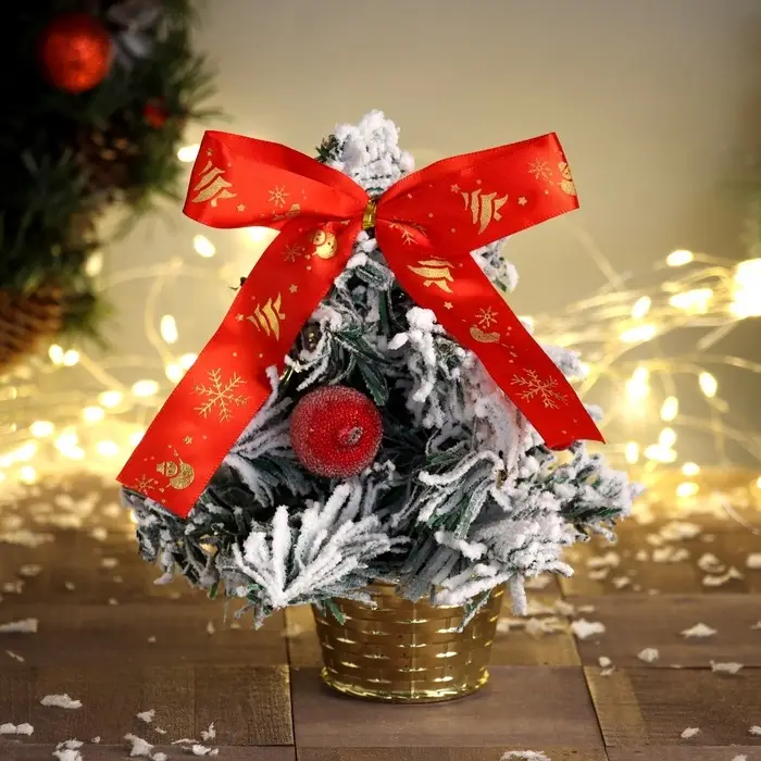 Искусственная ёлка настольная &laquo;Зимнее волшебство. Фестивальная, в горшочке&raquo;, 22 см, ПВХ ветки отгибаются