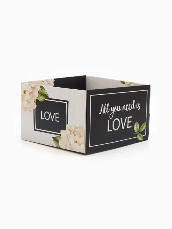 Коробка самосборная Love, размер 11&times;11&times;7 см, плотность 270 г/м&sup2;