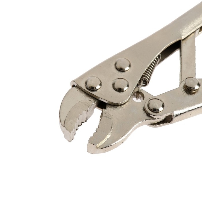 Зажим ручной ТУНДРА, полукруглый захват, с фиксатором, 105 мм Зажим ручной ТУНДРА, полукруглый захват, с фиксатором, 105 мм