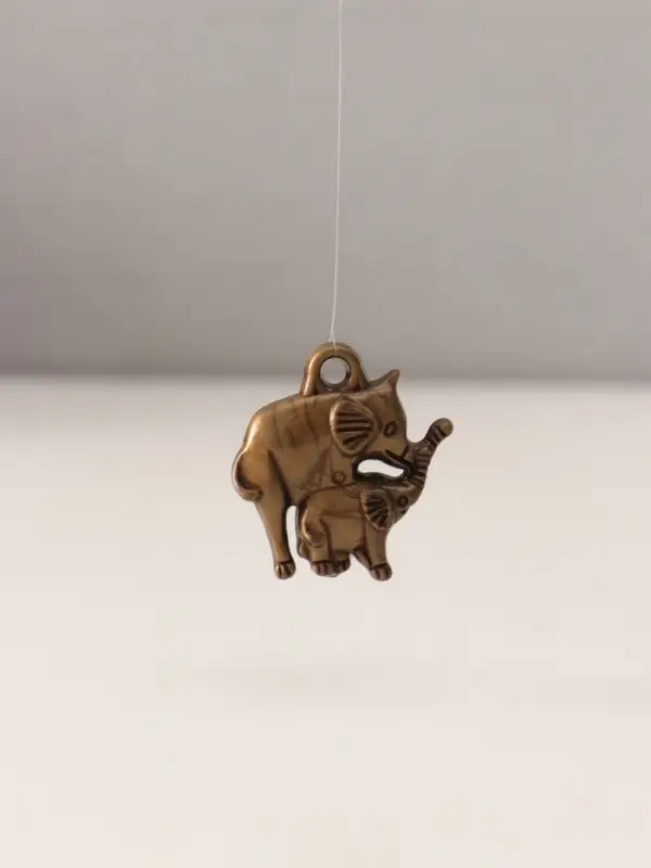 Музыка ветра &laquo;Слоны&raquo;, металл, 4 трубочки 1 фигурка 57 см, МИКС