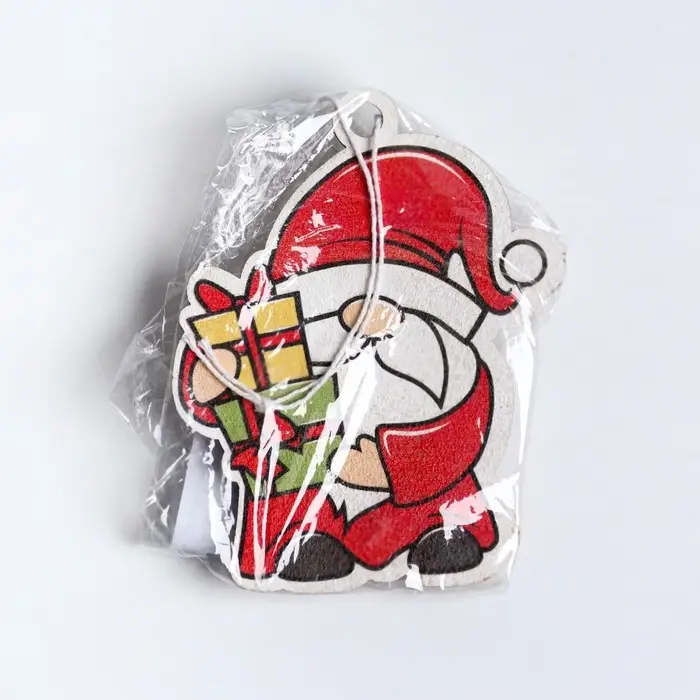 Ёлочная игрушка новогодняя «Дед мороз с подарком», хдф, 6,1 х 7,5 см