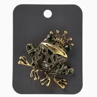 Брошь &laquo;Лягушка&raquo; принцесса, цвет зелёный в чернёном золоте