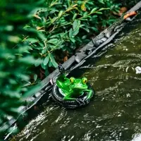 Садовая фигура 14 х 13 х 9,5 см "Лягушка на шине" Водоплавающая Садовая фигура 14 х 13 х 9,5 см "Лягушка на шине" Водоплавающая