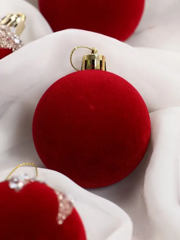 Набор шаров пластик d-6 см, 16 шт Набор шаров пластик d-6 см, 16 шт "Бархат. Маскарад" красный