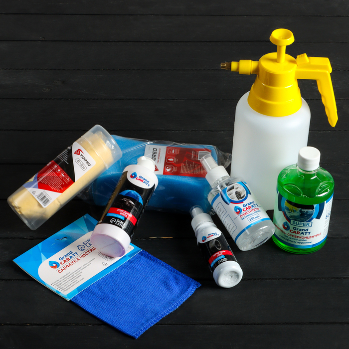 Подарочный набор для ухода и мойки авто Grand Caratt, в сумке, 8 предметов Подарочный набор для ухода и мойки авто Grand Caratt, в сумке, 8 предметов